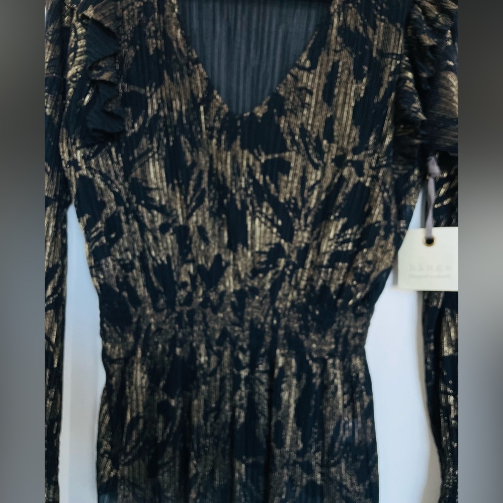 New Hinge Ruffled Blouse - Picture 3 of 3